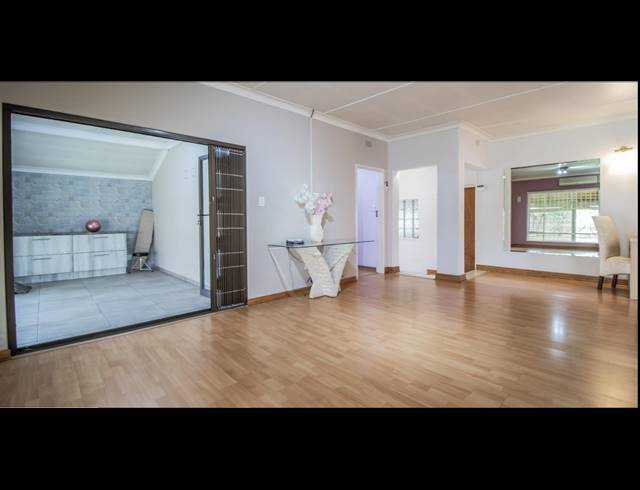 3 BEDROOM FREEHOLD FOR SALE IN RANDHART